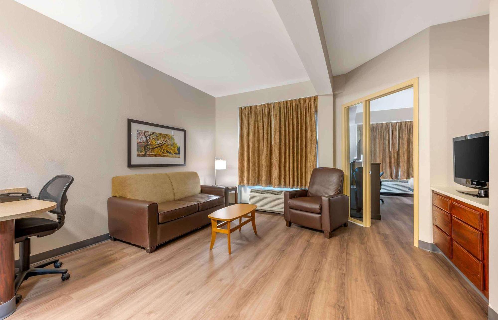 Extended Stay America Suites - Indianapolis - Airport - W Southern Ave Экстерьер фото