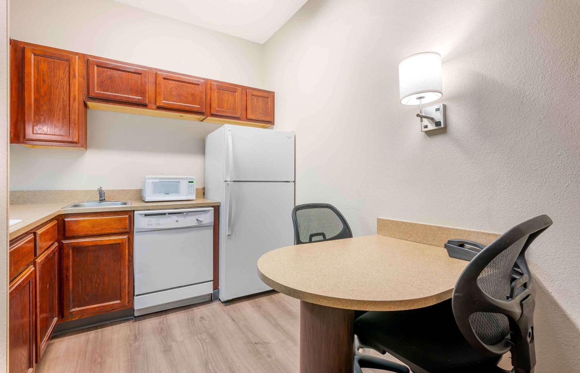 Extended Stay America Suites - Indianapolis - Airport - W Southern Ave Экстерьер фото