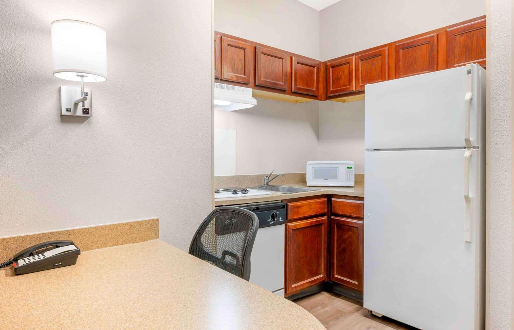 Extended Stay America Suites - Indianapolis - Airport - W Southern Ave Экстерьер фото