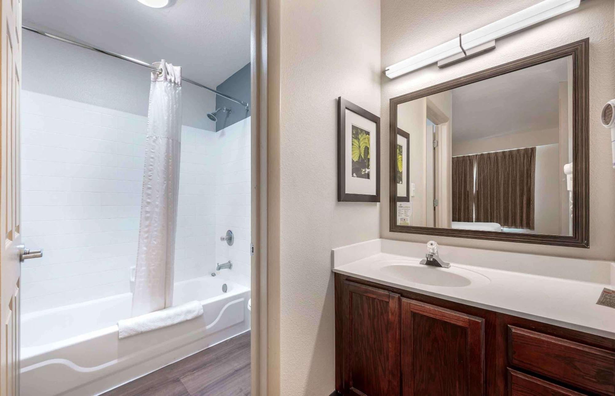 Extended Stay America Suites - Indianapolis - Airport - W Southern Ave Экстерьер фото