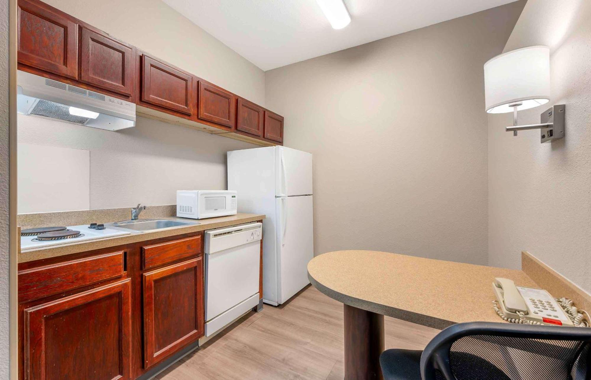 Extended Stay America Suites - Indianapolis - Airport - W Southern Ave Экстерьер фото